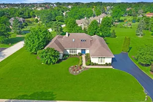 185 Peregrine Ln, Hawthorn Woods, IL 60047 - Photo 1