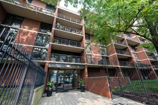 3021 S Michigan Ave, Chicago, IL 60616 - Photo 1