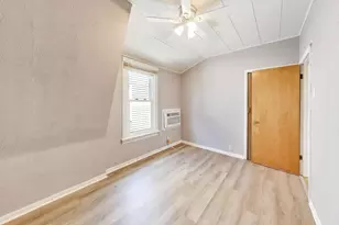 5419 N Monitor Ave, Chicago, IL 60630 - Photo 9