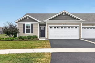 912 Homerton Blvd, North Aurora, IL 60542 - Photo 1