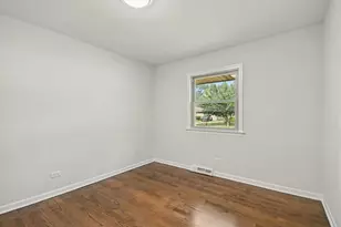 209 Maureen Dr, Elgin, IL 60123 - Photo 13