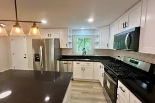 1707 Winthrop Ln, Schaumburg, IL 60193 - Photo 7