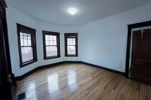 3229 W 62nd St, Chicago, IL 60629 - Photo 5