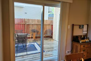 159 Saratoga Ct, Vernon Hills, IL 60061 - Photo 9