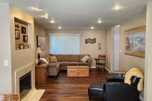 159 Saratoga Ct, Vernon Hills, IL 60061 - Photo 7