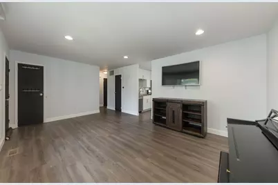 614 Pleasant Place, Streamwood, IL 60107 - Photo 9