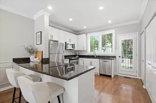 2901 N Wolcott Ave, Chicago, IL 60657 - Photo 7