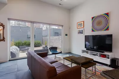 559 E 50th Street, Chicago, IL 60615 - Photo 5