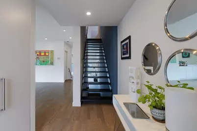 559 E 50th Street, Chicago, IL 60615 - Photo 7