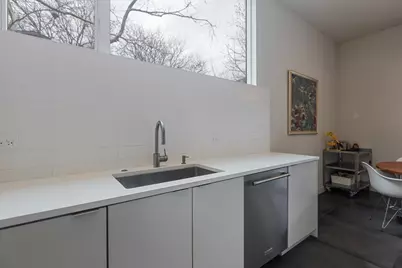 559 E 50th Street, Chicago, IL 60615 - Photo 17