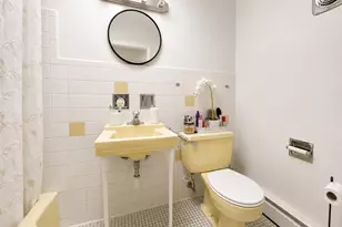 8047 W Foster Ln, Niles, IL 60714 - Photo 11