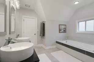 3239 Wesley Ave, Berwyn, IL 60402 - Photo 11