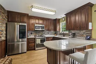 341 Dorchester Ln, Grayslake, IL 60030 - Photo 13