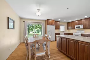 4415 Yender Ave, Lisle, IL 60532 - Photo 7
