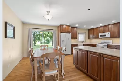 4415 Yender Avenue, Lisle, IL 60532 - Photo 5
