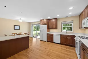4415 Yender Ave, Lisle, IL 60532 - Photo 9
