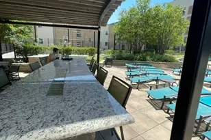 3930 N Pine Grove Ave, Chicago, IL 60613 - Photo 33