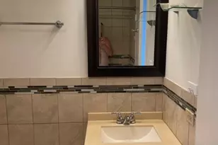 3930 N Pine Grove Ave, Chicago, IL 60613 - Photo 19