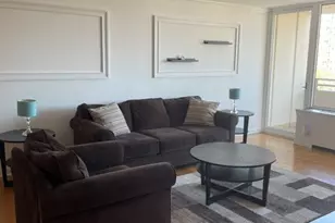 3930 N Pine Grove Ave, Chicago, IL 60613 - Photo 5