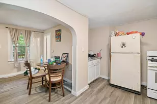 220 1/2 Entrance Ave S, Kankakee, IL 60901 - Photo 7