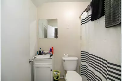220 1/2 Entrance Avenue S, Kankakee, IL 60901 - Photo 15