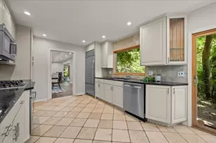 310 Linden Park Pl, Highland Park, IL 60035 - Photo 9
