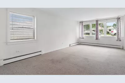 8254 W Forest Preserve Avenue, Chicago, IL 60634 - Photo 17