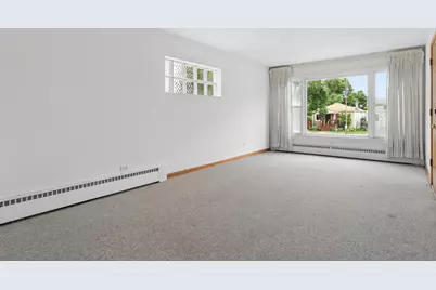 8254 W Forest Preserve Avenue, Chicago, IL 60634 - Photo 9