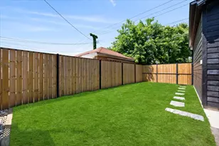 4848 W Eddy St, Chicago, IL 60641 - Photo 15