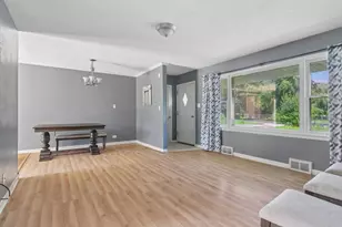 2N418 Amy Ave, Glen Ellyn, IL 60137 - Photo 3
