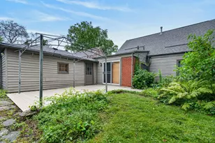 474 Sunset Dr, Elgin, IL 60123 - Photo 21