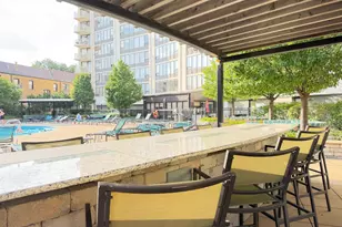 3930 N Pine Grove Ave, Chicago, IL 60613 - Photo 27