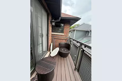 2145 W Fletcher Street #3R, Chicago, IL 60618 - Photo 17