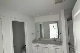 1602 Neubauer Circle, Lindenhurst, IL 60046 - Photo 9