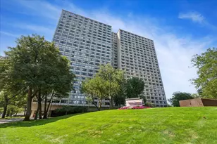 4850 S Lake Park Ave, Chicago, IL 60615 - Photo 1
