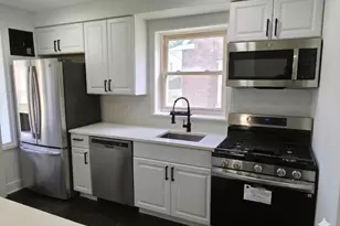 10055 S Oglesby Ave, Chicago, IL 60617 - Photo 13