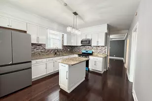 6035 S Campbell Ave, Chicago, IL 60629 - Photo 9