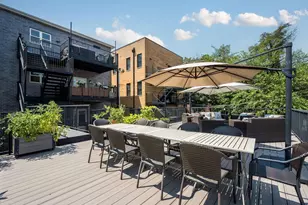 1238 W Argyle St, Chicago, IL 60640 - Photo 23