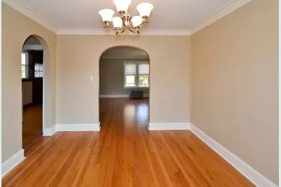 6326 N Artesian Avenue #3R, Chicago, IL 60659 - Photo 9