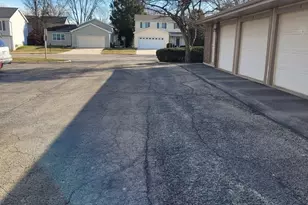 803 Garden Cir, Streamwood, IL 60107 - Photo 21