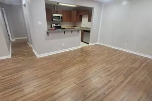 803 Garden Cir, Streamwood, IL 60107 - Photo 5