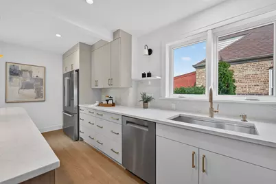 5652 W Cullom Avenue, Chicago, IL 60634 - Photo 17