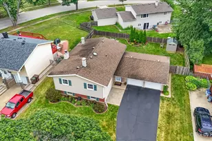 641 Devonshire Ln, Crystal Lake, IL 60014 - Photo 25