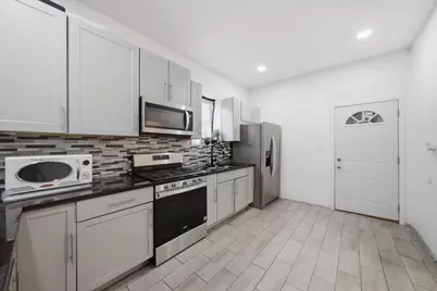 1300 N Monticello Avenue, Chicago, IL 60651 - Photo 7