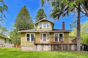 330 Park Ave, Cary, IL 60013 - Photo 1