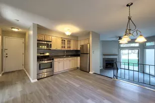 395 Wilmington Dr, Bartlett, IL 60103 - Photo 3