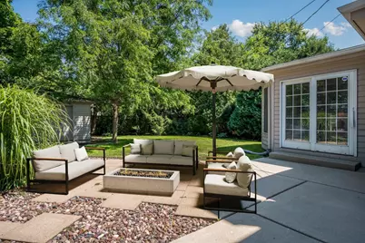 915 Indian Road, Glenview, IL 60025 - Photo 27