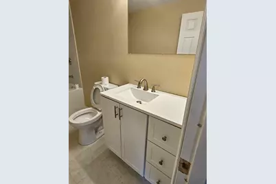 3015 Ezekiel Avenue, Zion, IL 60099 - Photo 5