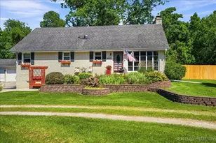 1N255 Prairie Ave, Glen Ellyn, IL 60137 - Photo 1