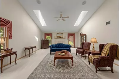 207 Ashley Way, Bloomingdale, IL 60108 - Photo 5